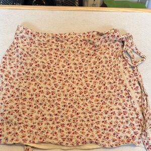 American Eagle Outfitters Floral Mini wrap Skirt - Cream and Red